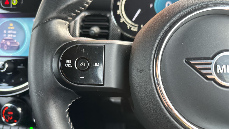 MINI Hatchback 1.5 Cooper Exclusive Premium 3dr Auto Petrol Hatchback